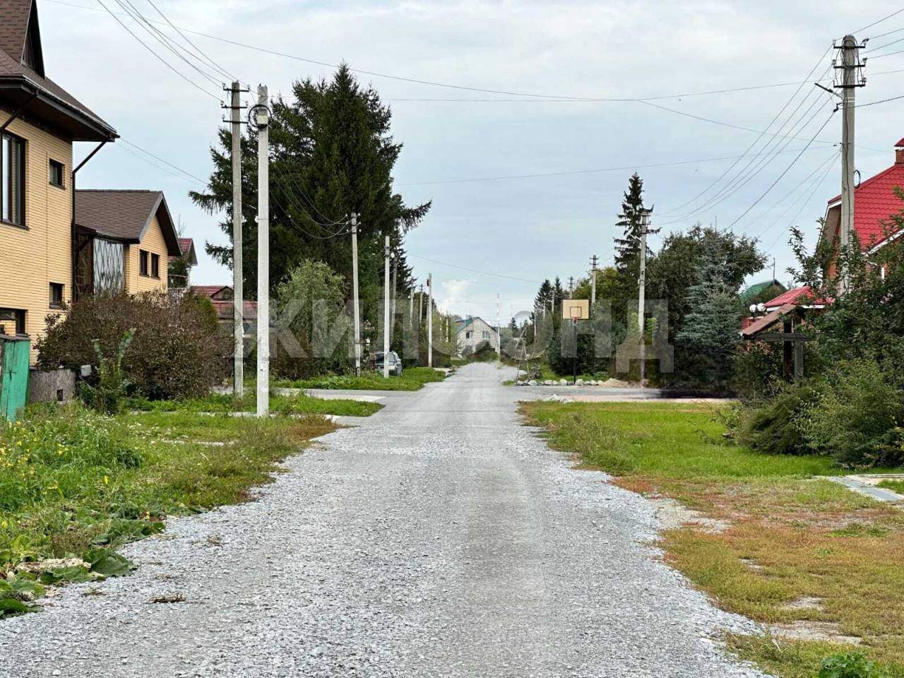 Продам земельный участок 1000 м.кв.