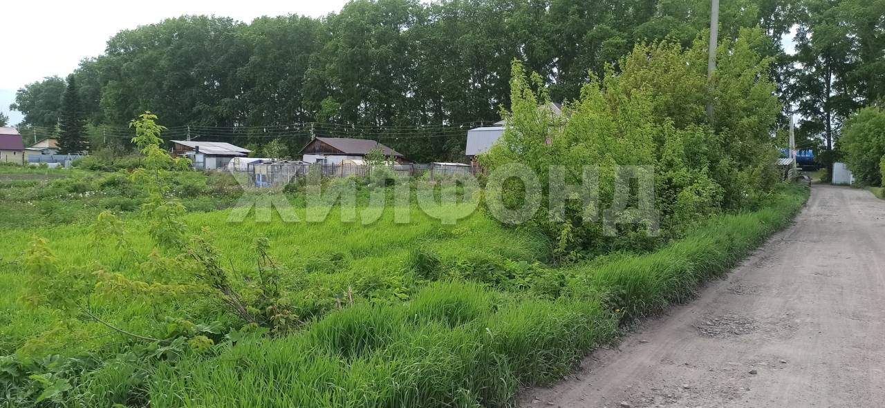 Продам земельный участок 724 м.кв.