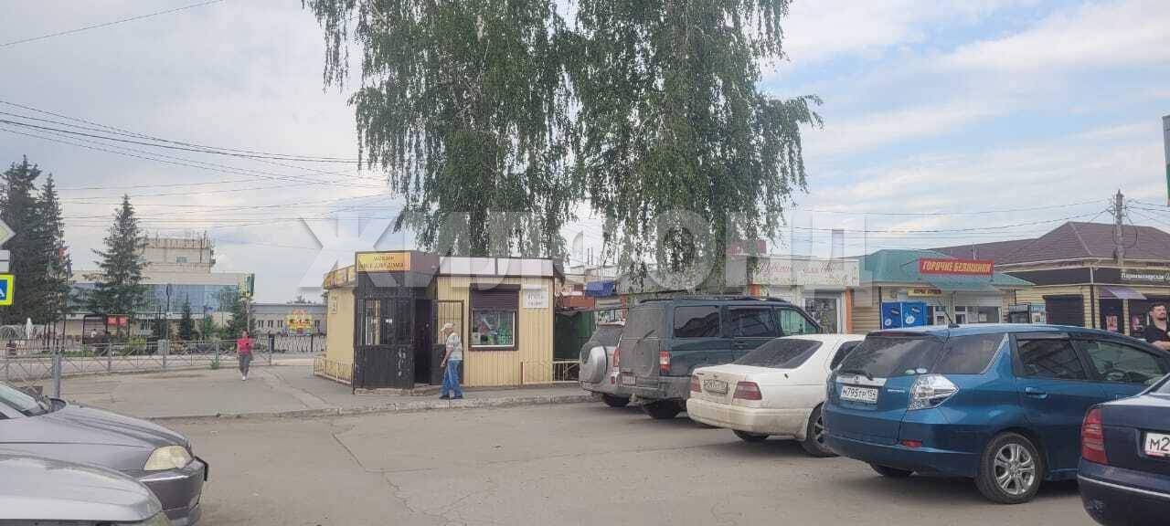 Продам земельный участок 1300 м.кв.