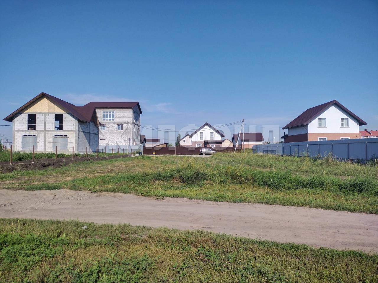 Продам земельный участок 1030 м.кв.