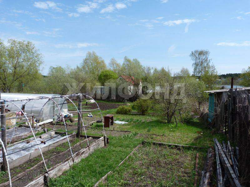 Продам земельный участок 1000 м.кв.