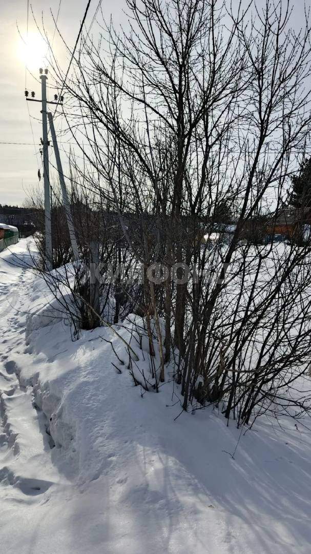 Продам земельный участок 1200 м.кв.