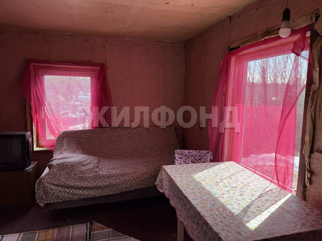 Продам земельный участок 824 м.кв.