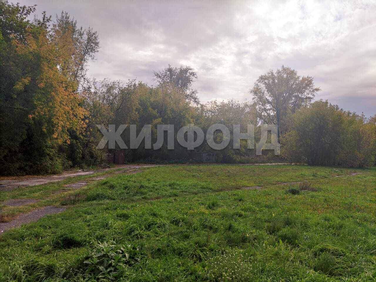 Продам земельный участок 1238 м.кв.