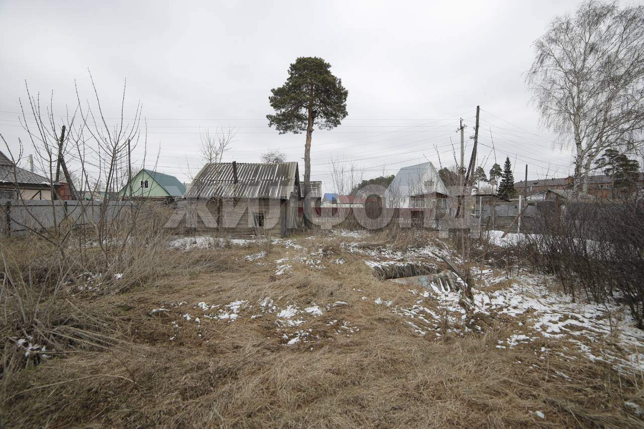 Продам земельный участок 1620 м.кв.