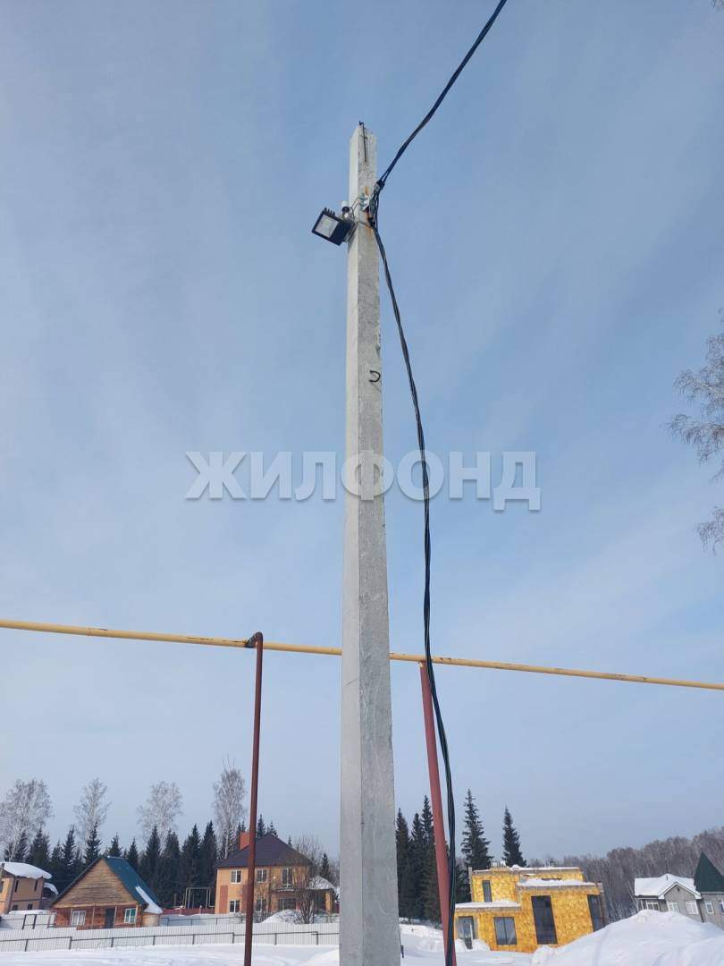Продам земельный участок 1000 м.кв.