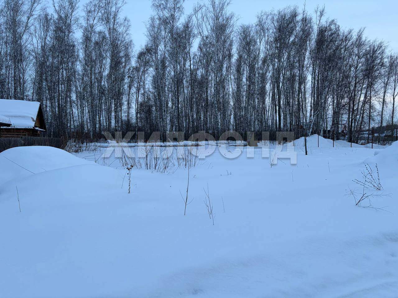 Продам земельный участок 1200 м.кв.