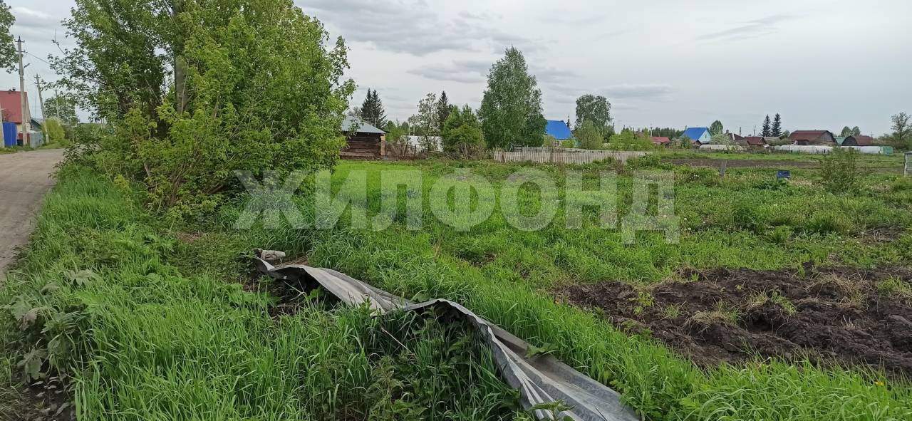 Продам земельный участок 724 м.кв.