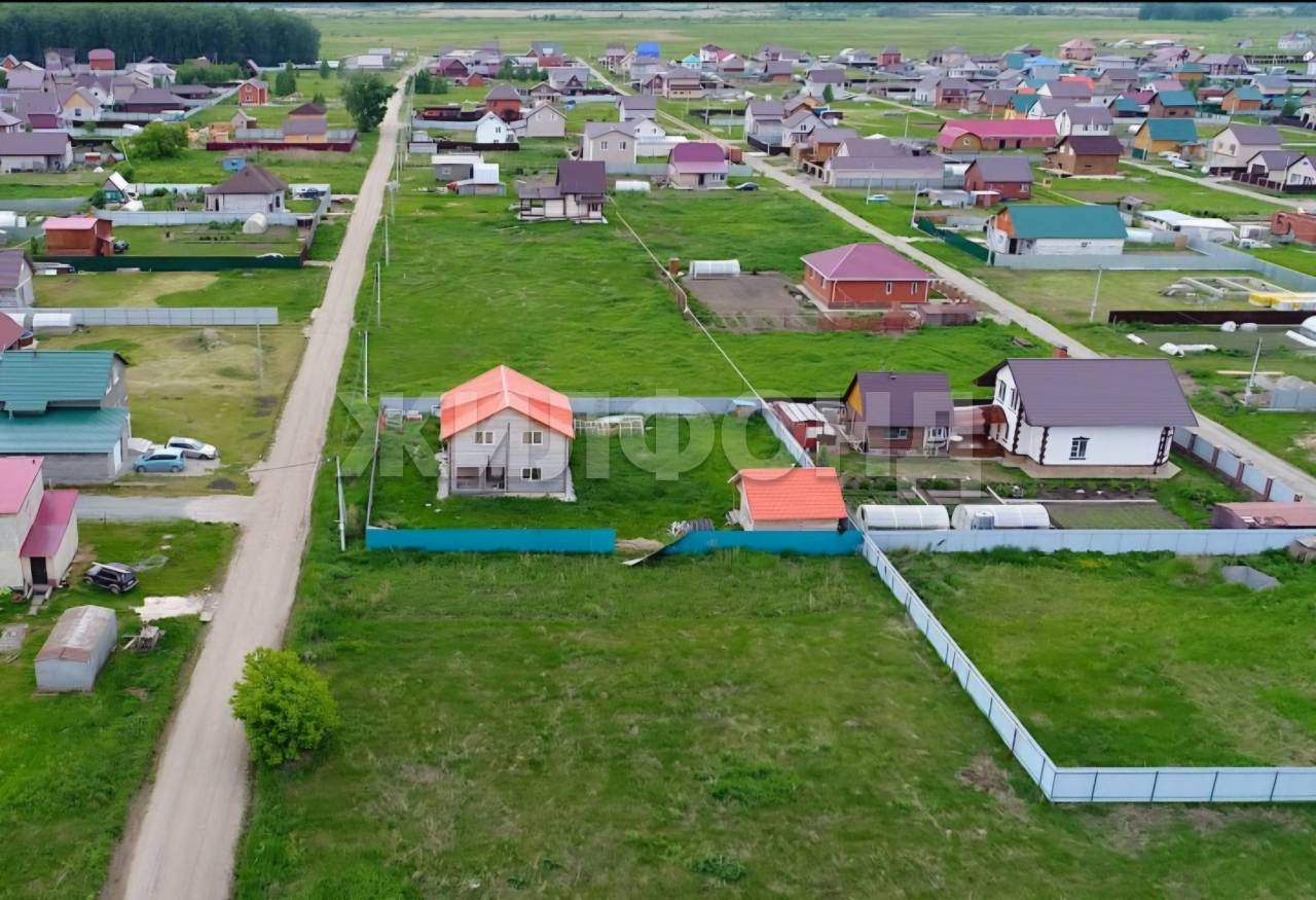 Продам земельный участок 1000 м.кв.