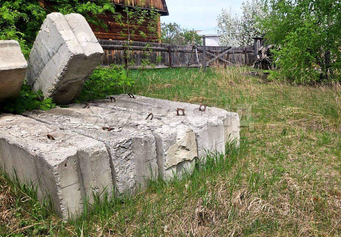 Продам земельный участок 1745 м.кв.