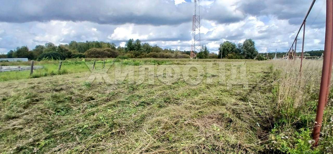 Продам земельный участок 1400 м.кв.
