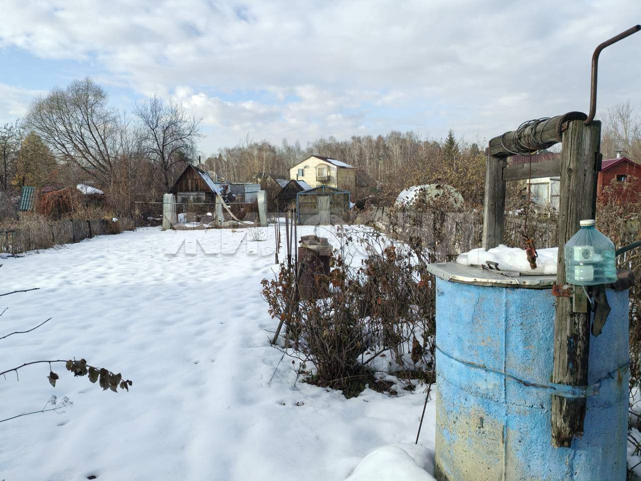 Продам земельный участок 743 м.кв.