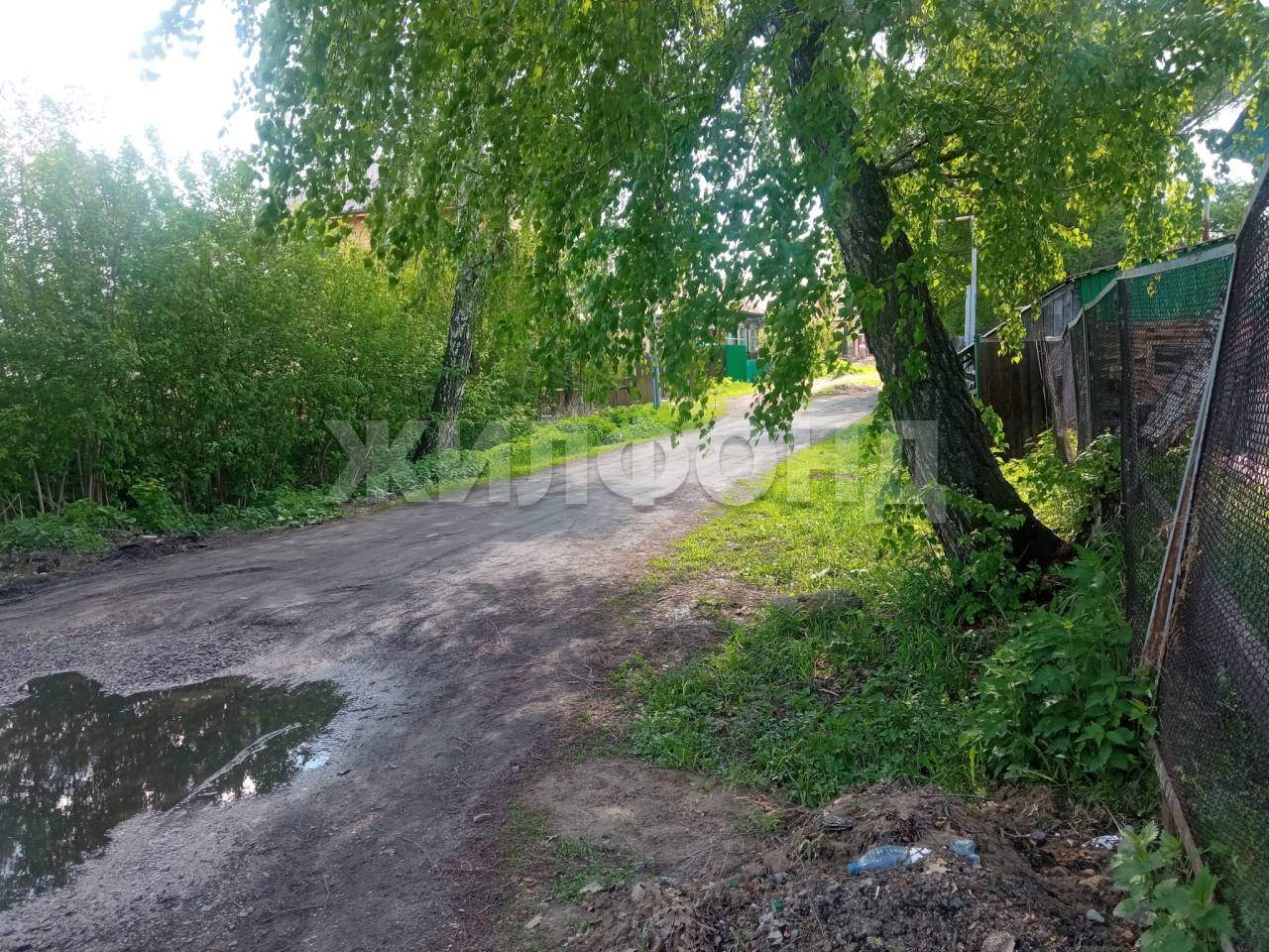 Продам земельный участок 700 м.кв.