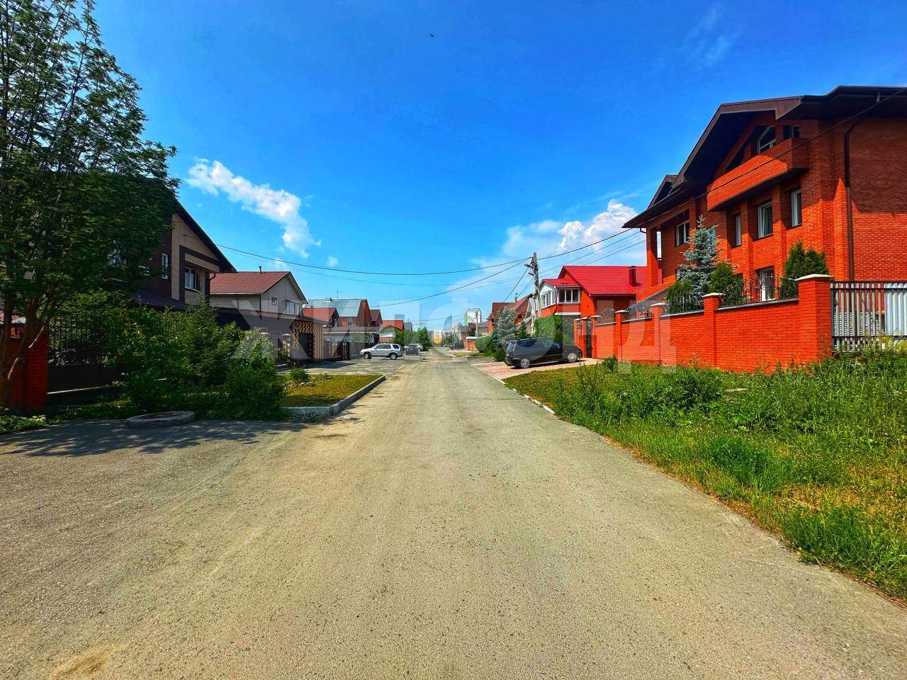 Продам земельный участок 600 м.кв.