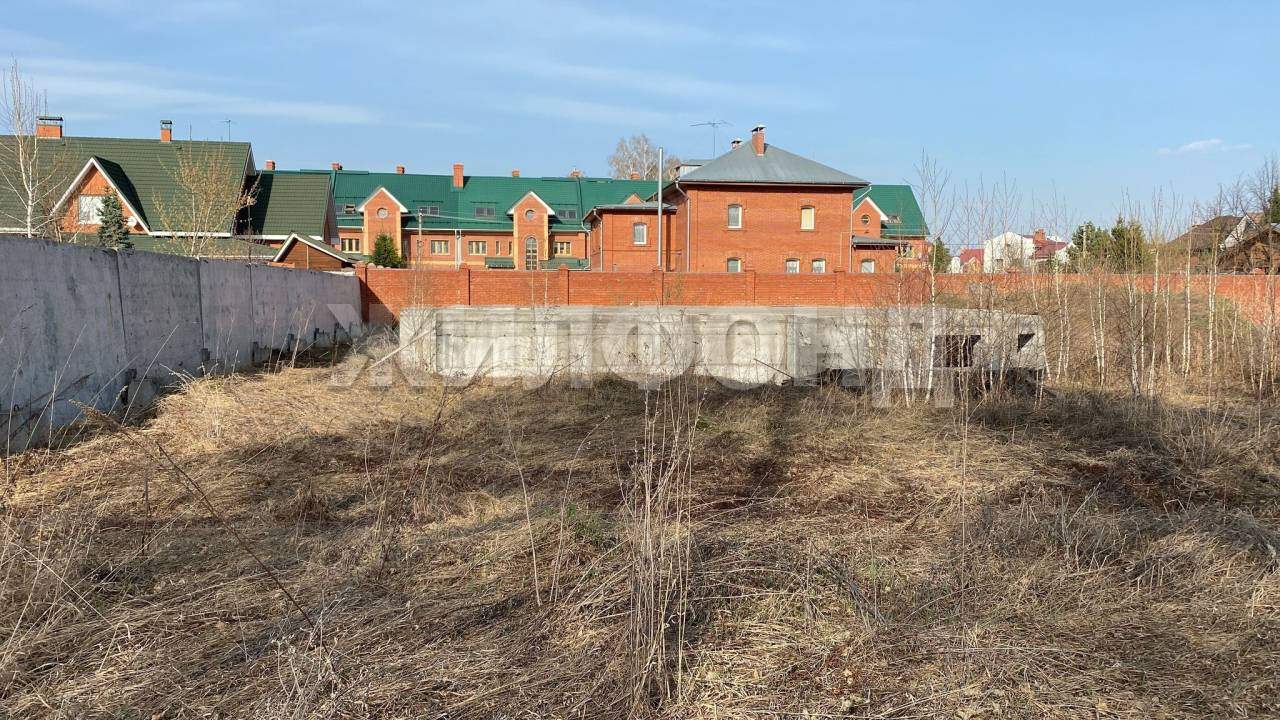 Продам земельный участок 1059 м.кв.