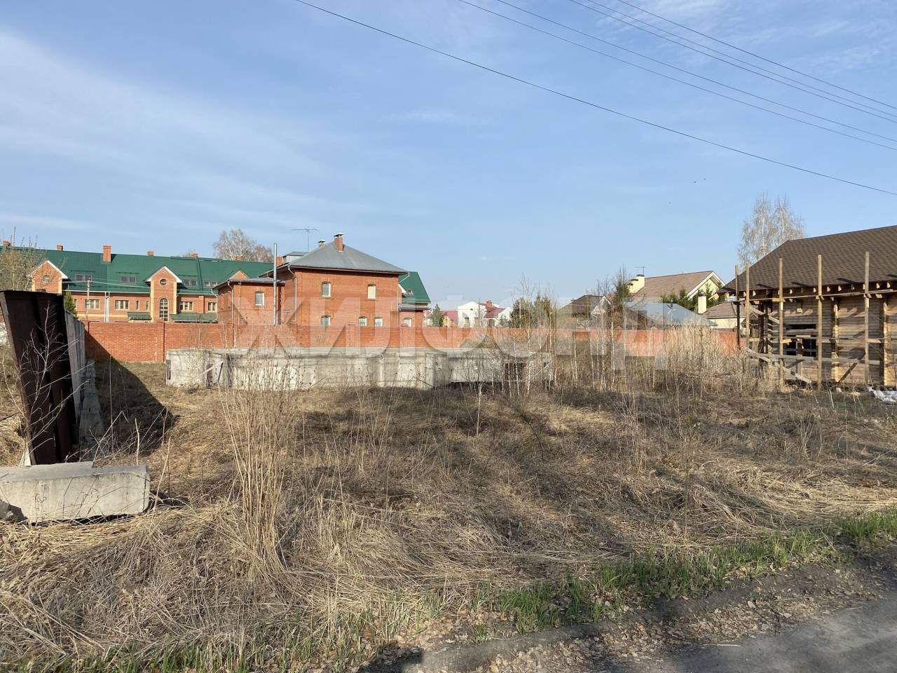 Продам земельный участок 1059 м.кв.
