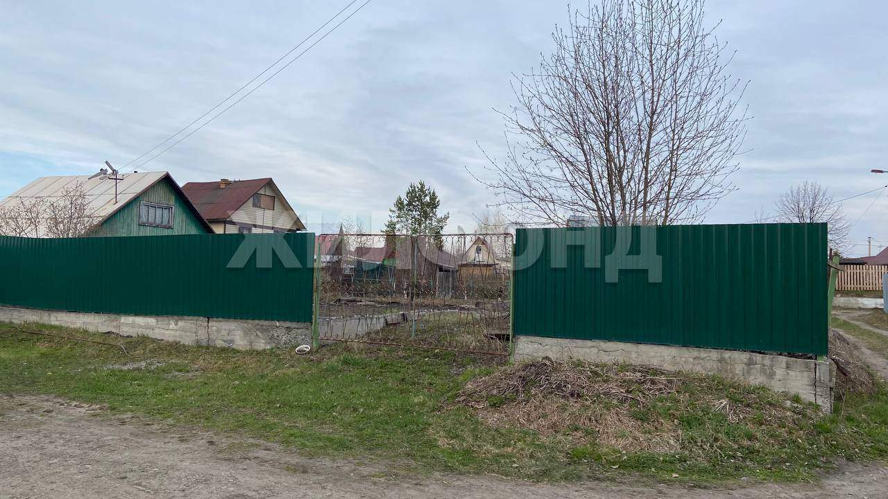 Продам земельный участок 730 м.кв.