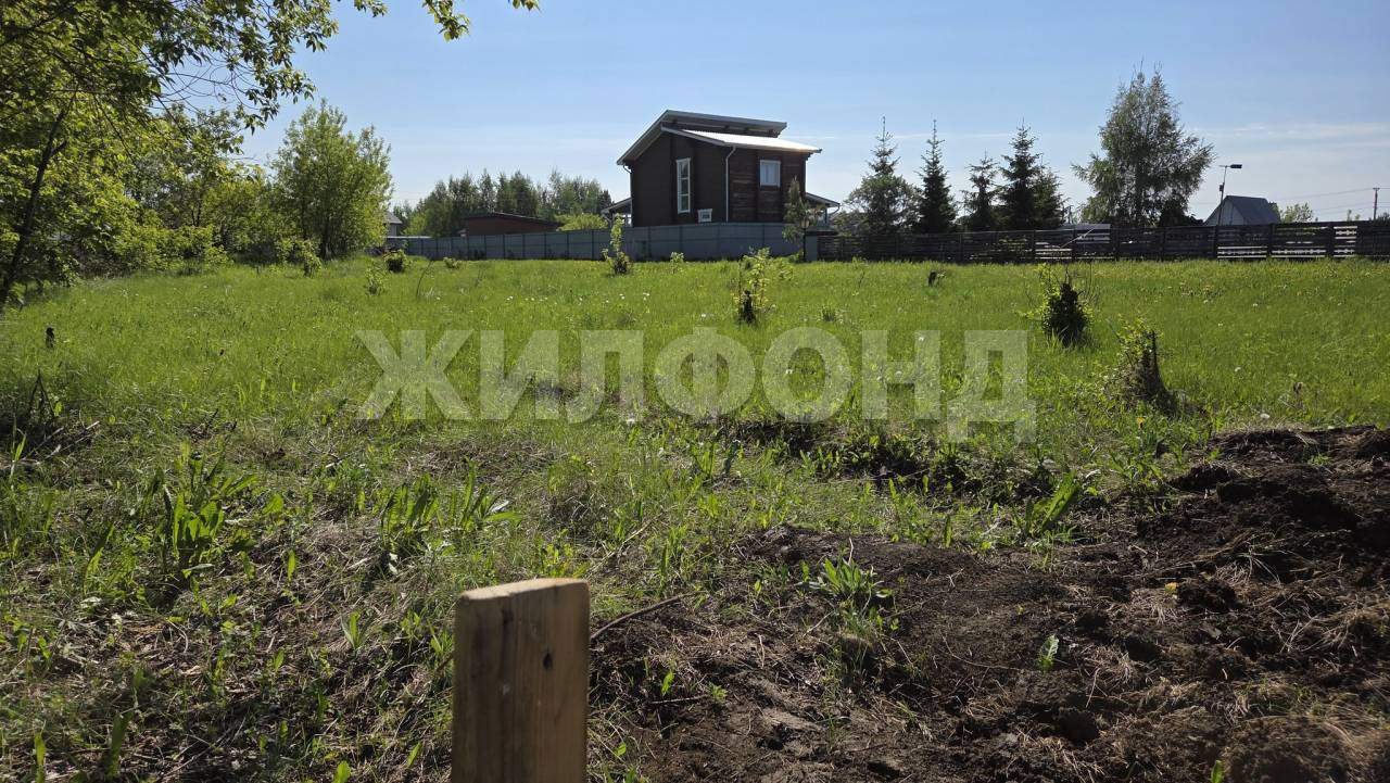 Продам земельный участок 900 м.кв.
