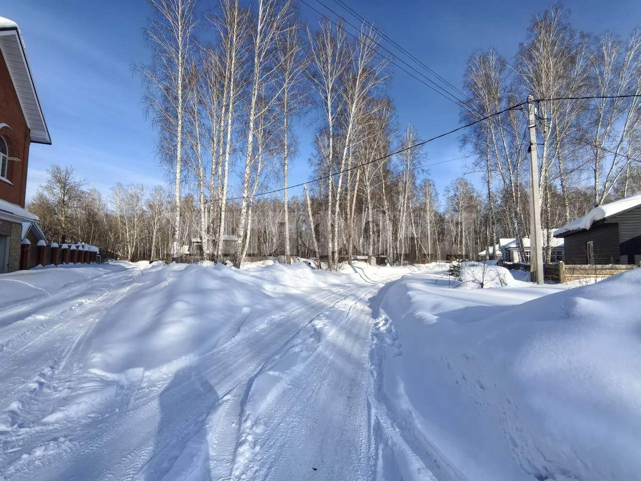 Продам земельный участок 1212 м.кв.