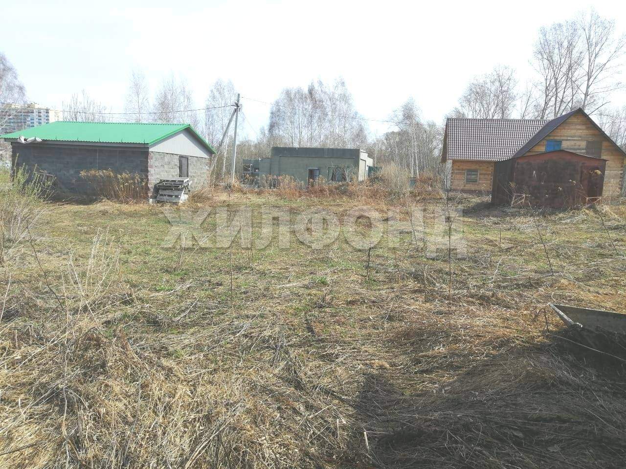 Продам земельный участок 765 м.кв.