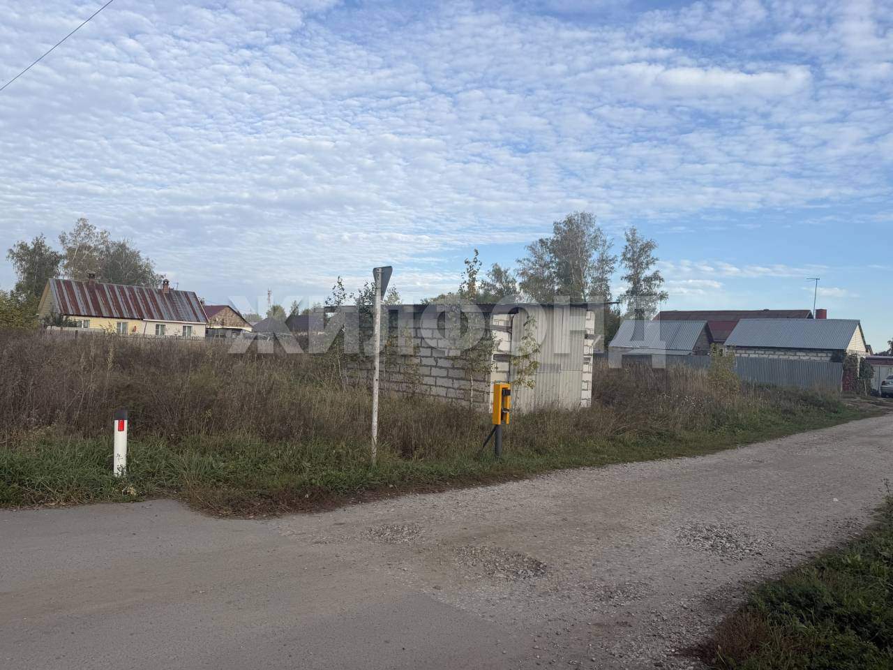 Продам земельный участок 1200 м.кв.