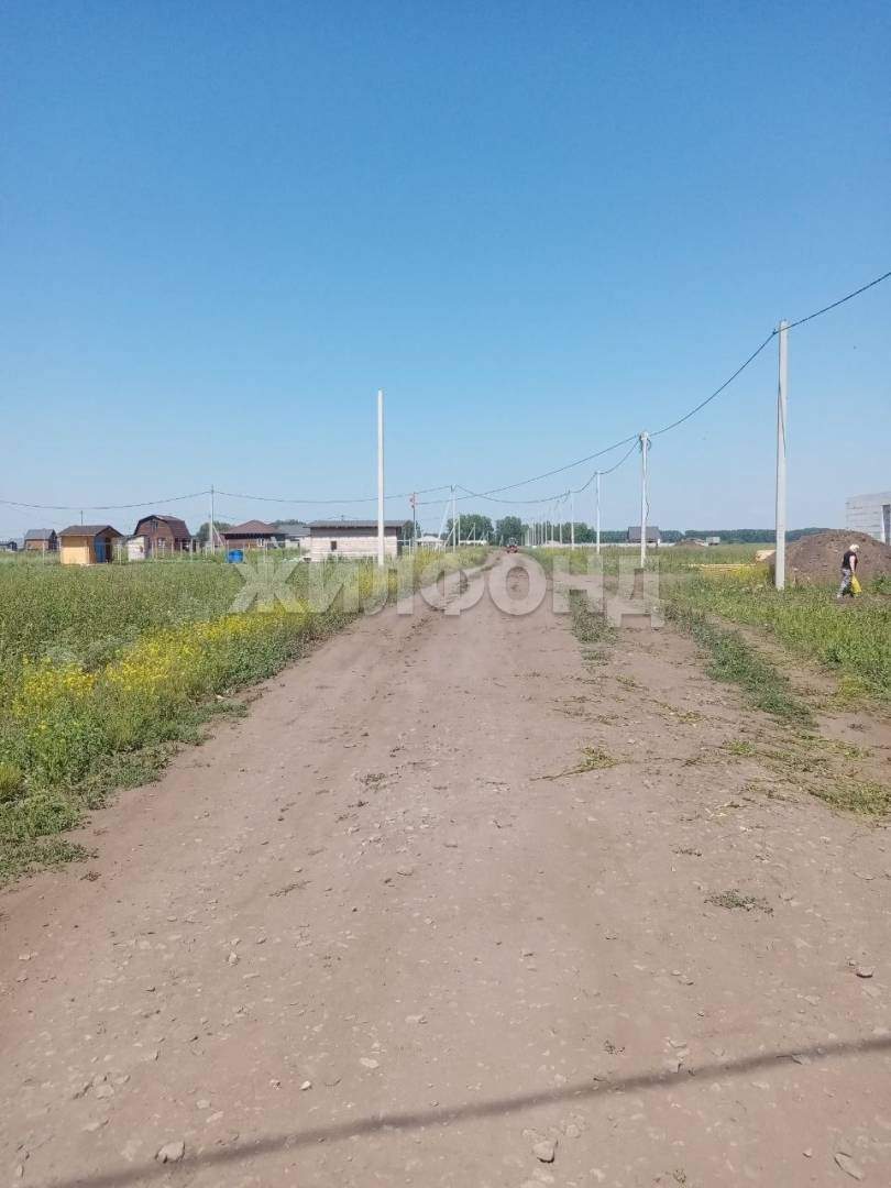 Продам земельный участок 1040 м.кв.