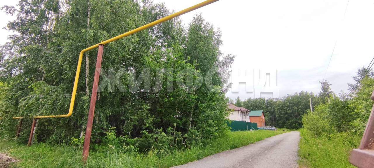 Продам земельный участок 700 м.кв.