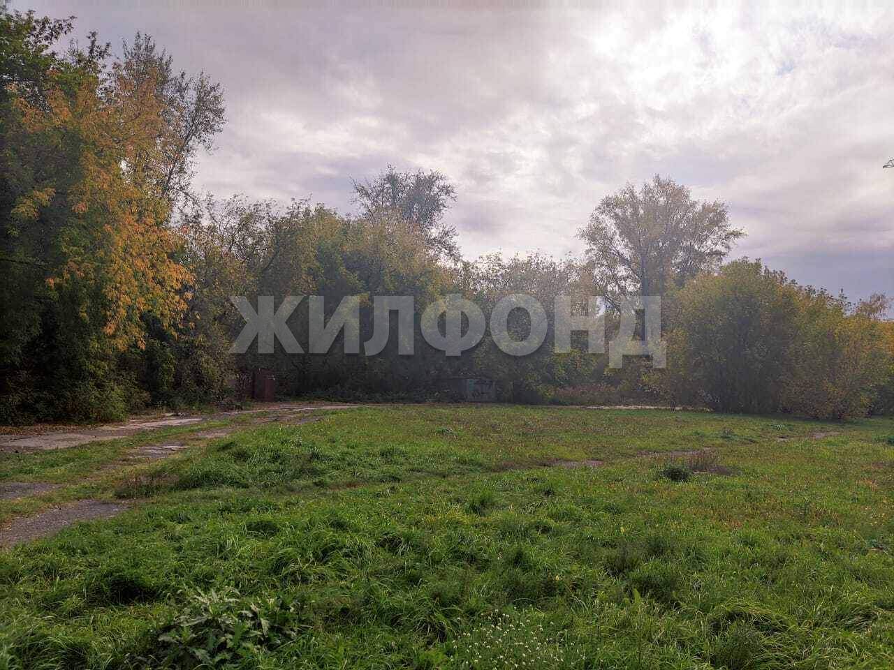 Продам земельный участок 1238 м.кв.