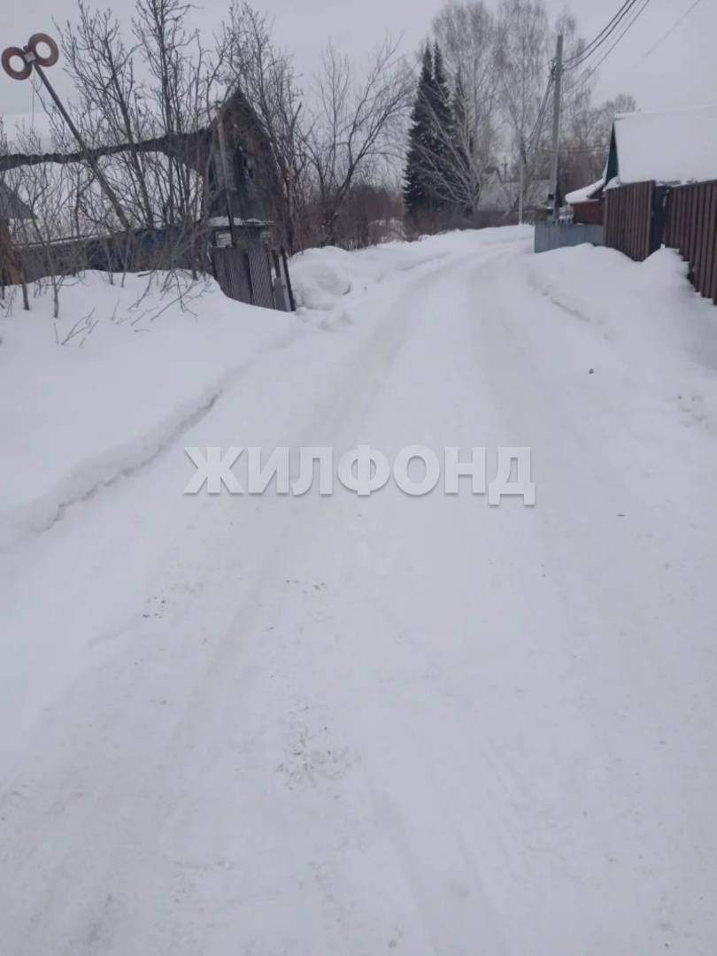 Продам земельный участок 743 м.кв.
