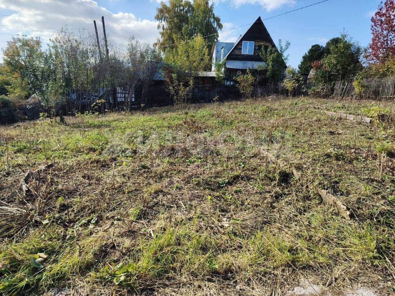 Продам земельный участок 670 м.кв.