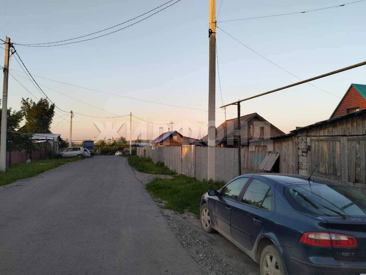 Продам земельный участок 420 м.кв.