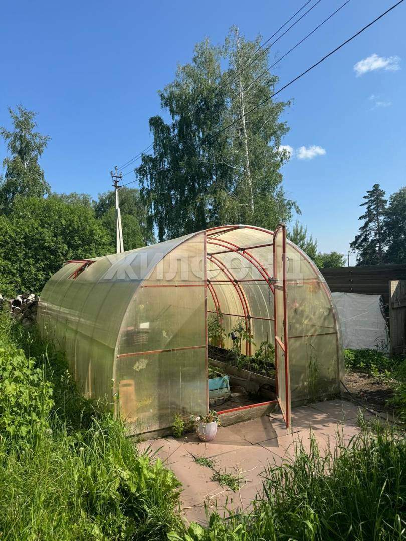 Продам земельный участок 980 м.кв.