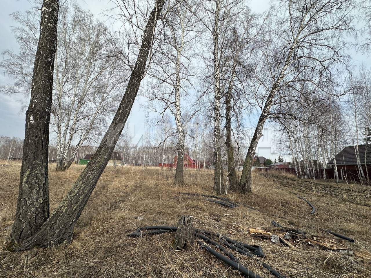Продам земельный участок 1500 м.кв.