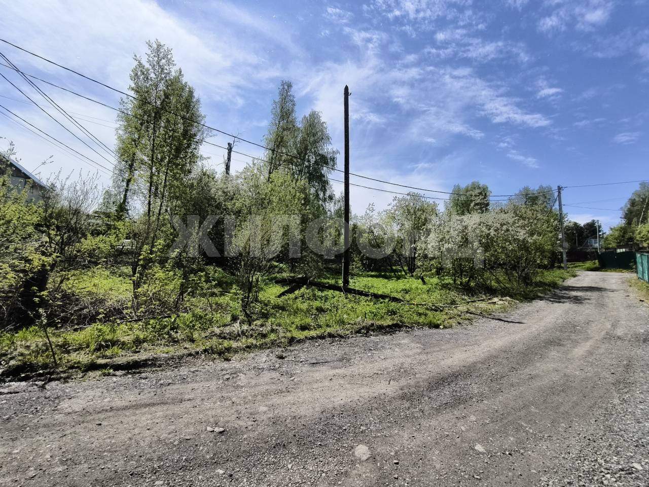Продам земельный участок 530 м.кв.