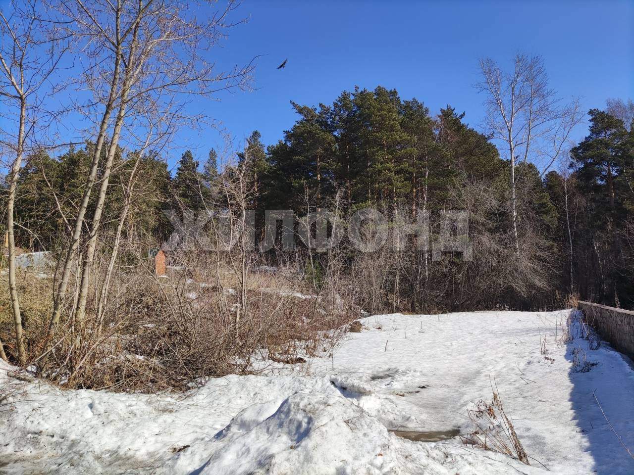 Продам земельный участок 2079 м.кв.