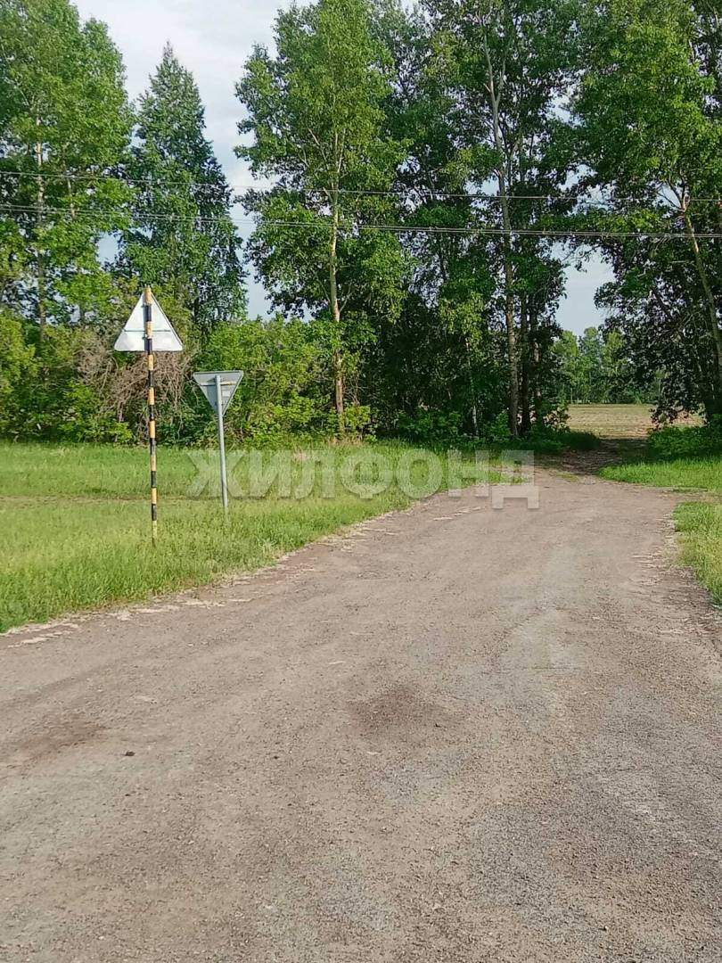 Продам земельный участок 2000 м.кв.