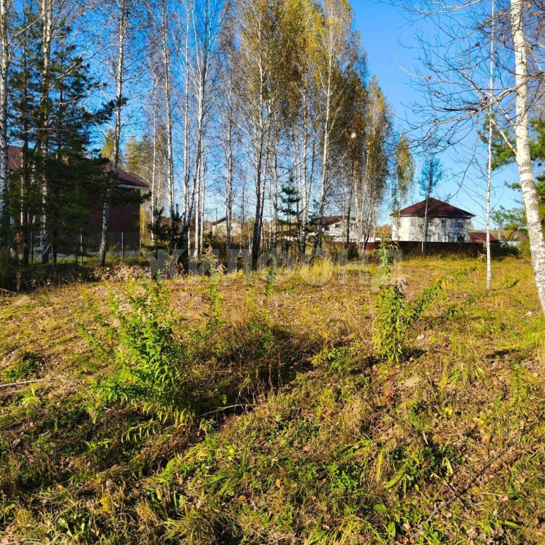 Продам земельный участок 1200 м.кв.
