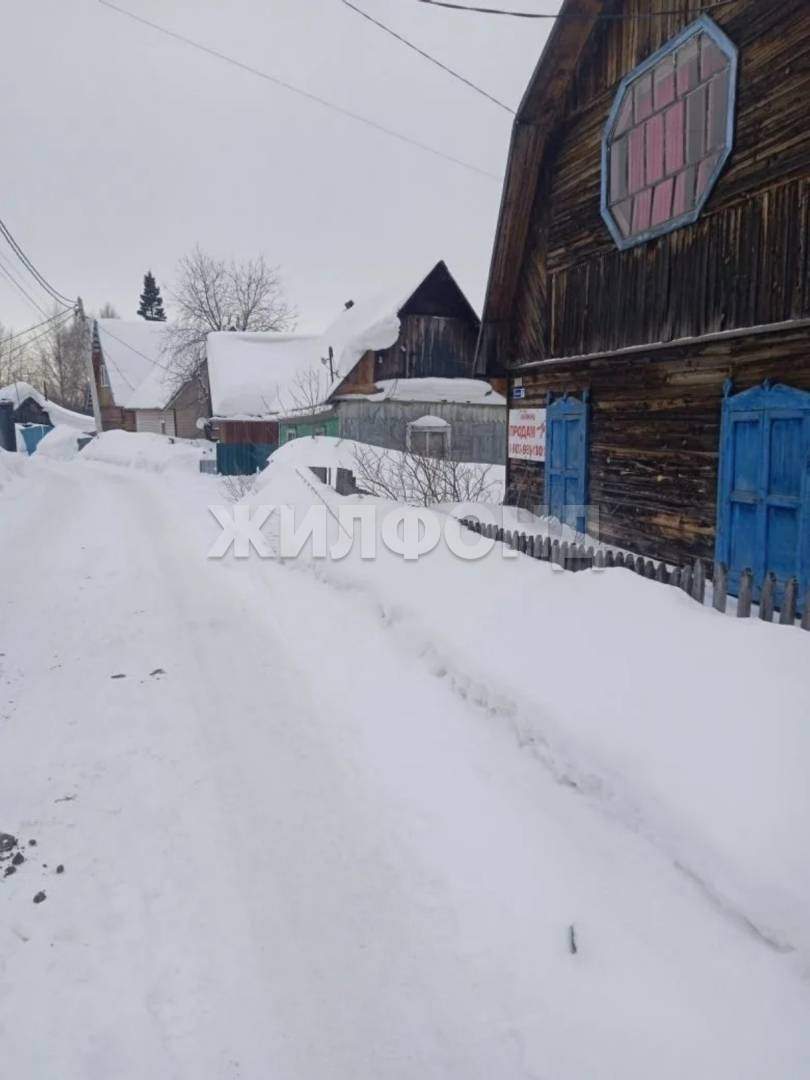 Продам земельный участок 743 м.кв.