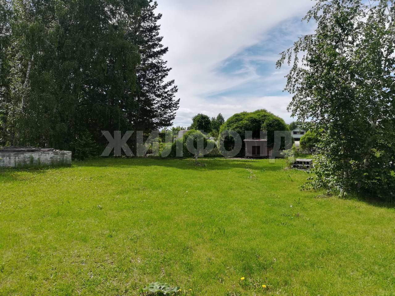 Продам земельный участок 2850 м.кв.