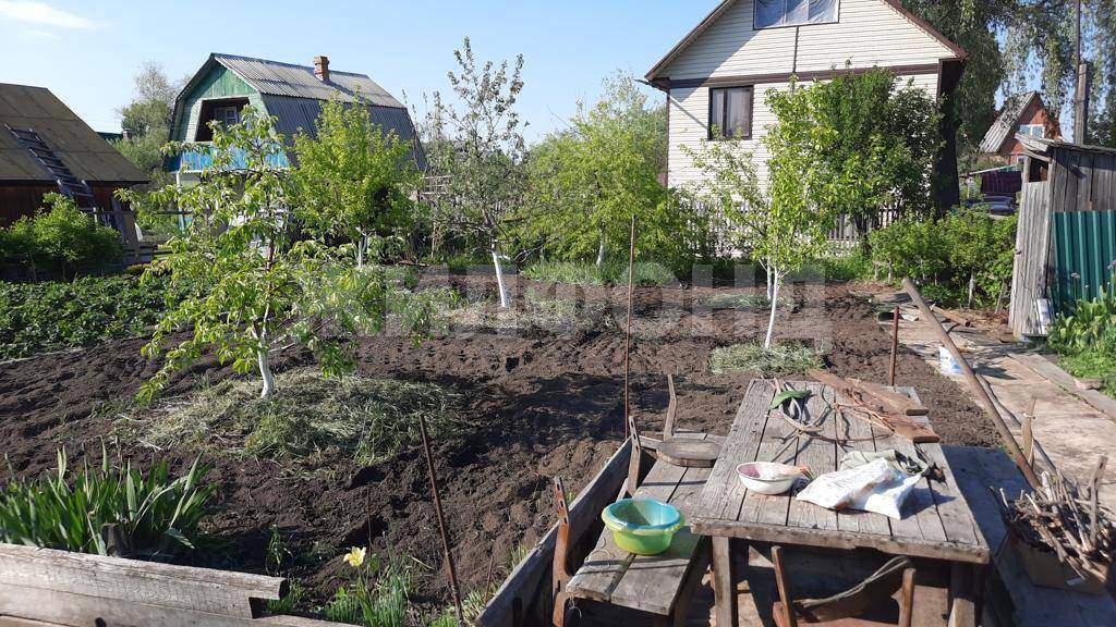Продам земельный участок 730 м.кв.