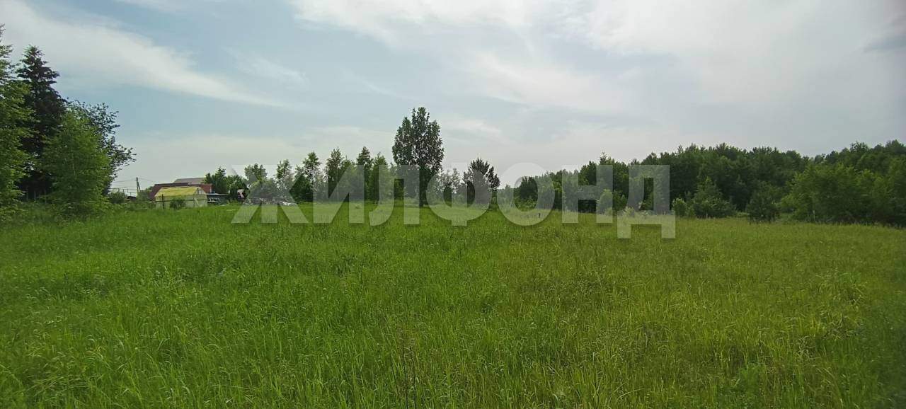 Продам земельный участок 1052 м.кв.
