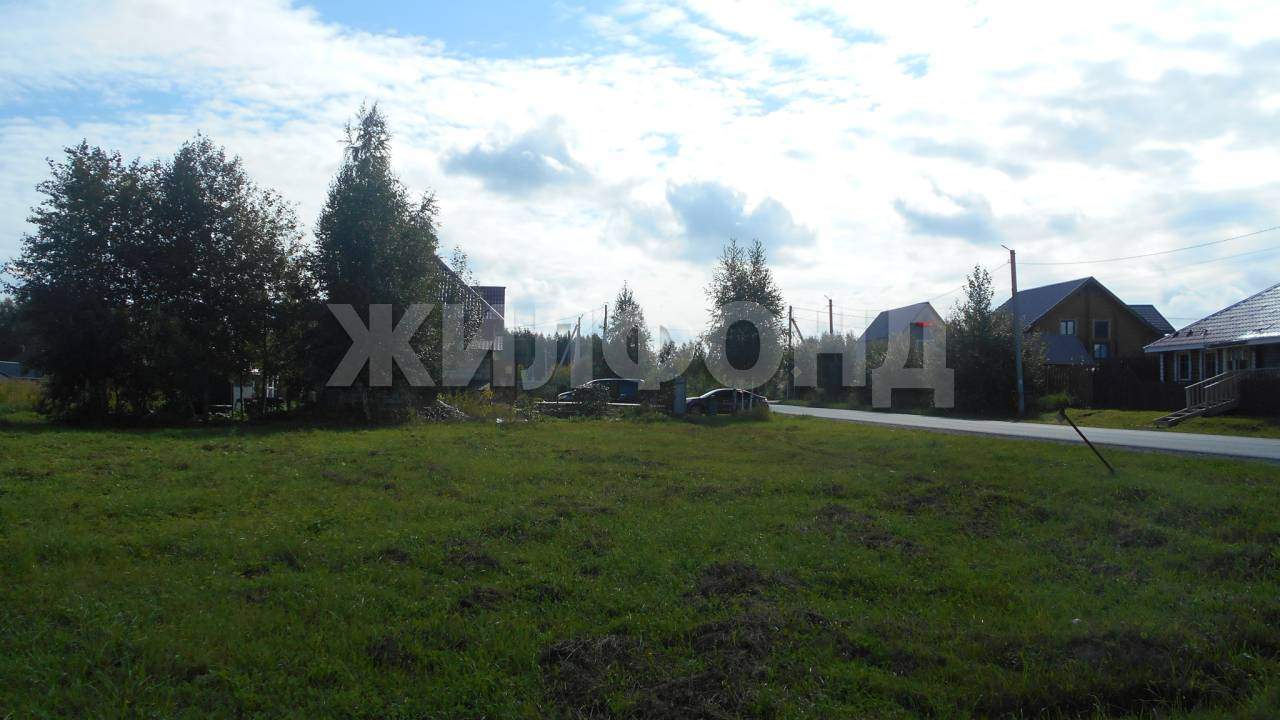 Продам земельный участок 1162 м.кв.