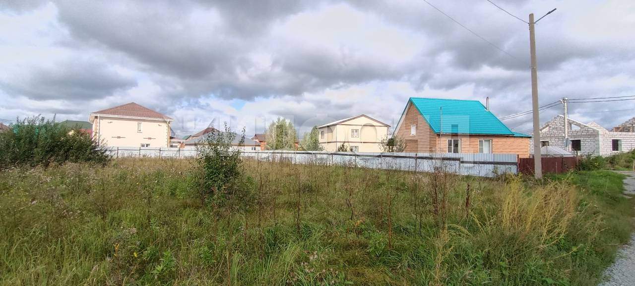 Продам земельный участок 1000 м.кв.