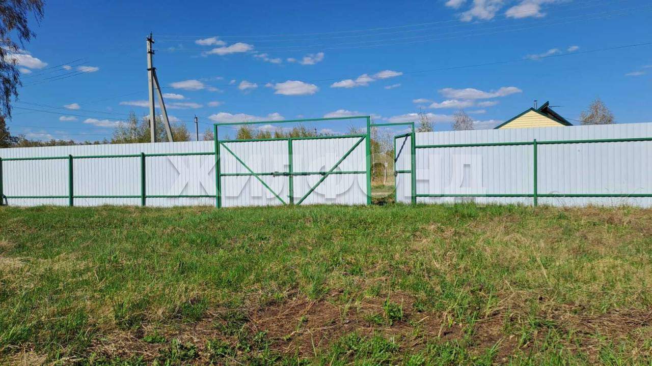 Продам земельный участок 2000 м.кв.