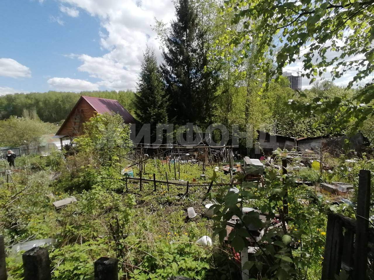 Продам земельный участок 700 м.кв.