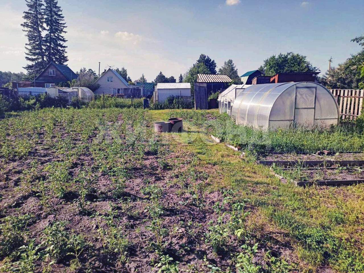Продам земельный участок 675 м.кв.