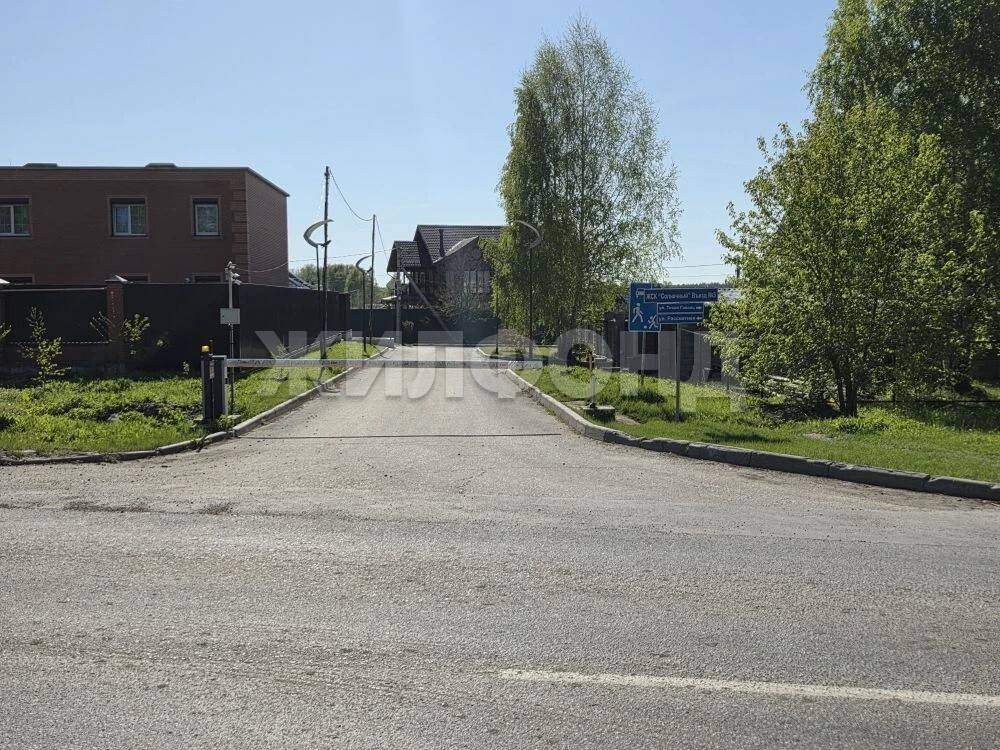 Продам земельный участок 707 м.кв.