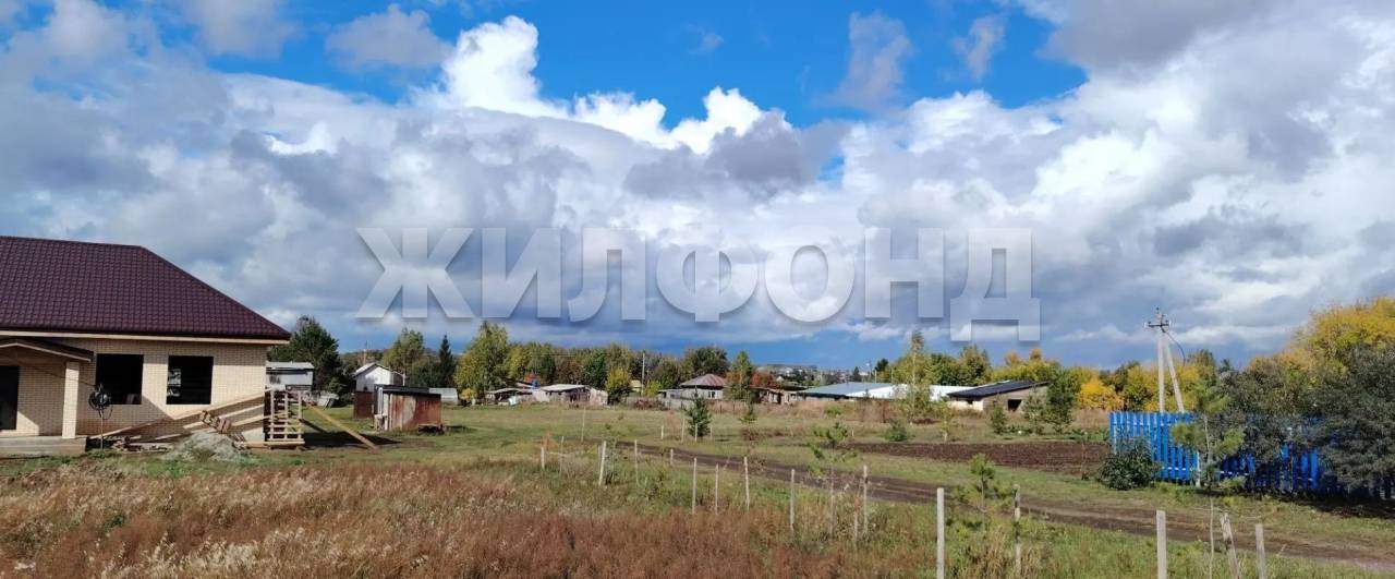 Продам земельный участок 1500 м.кв.