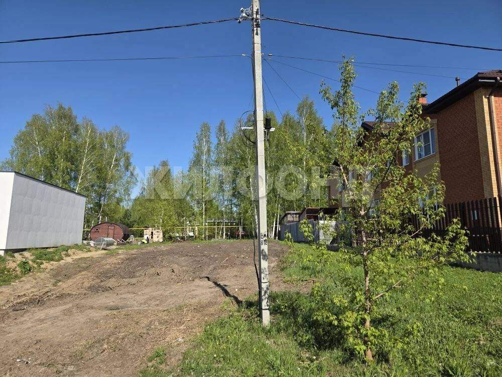 Продам земельный участок 707 м.кв.