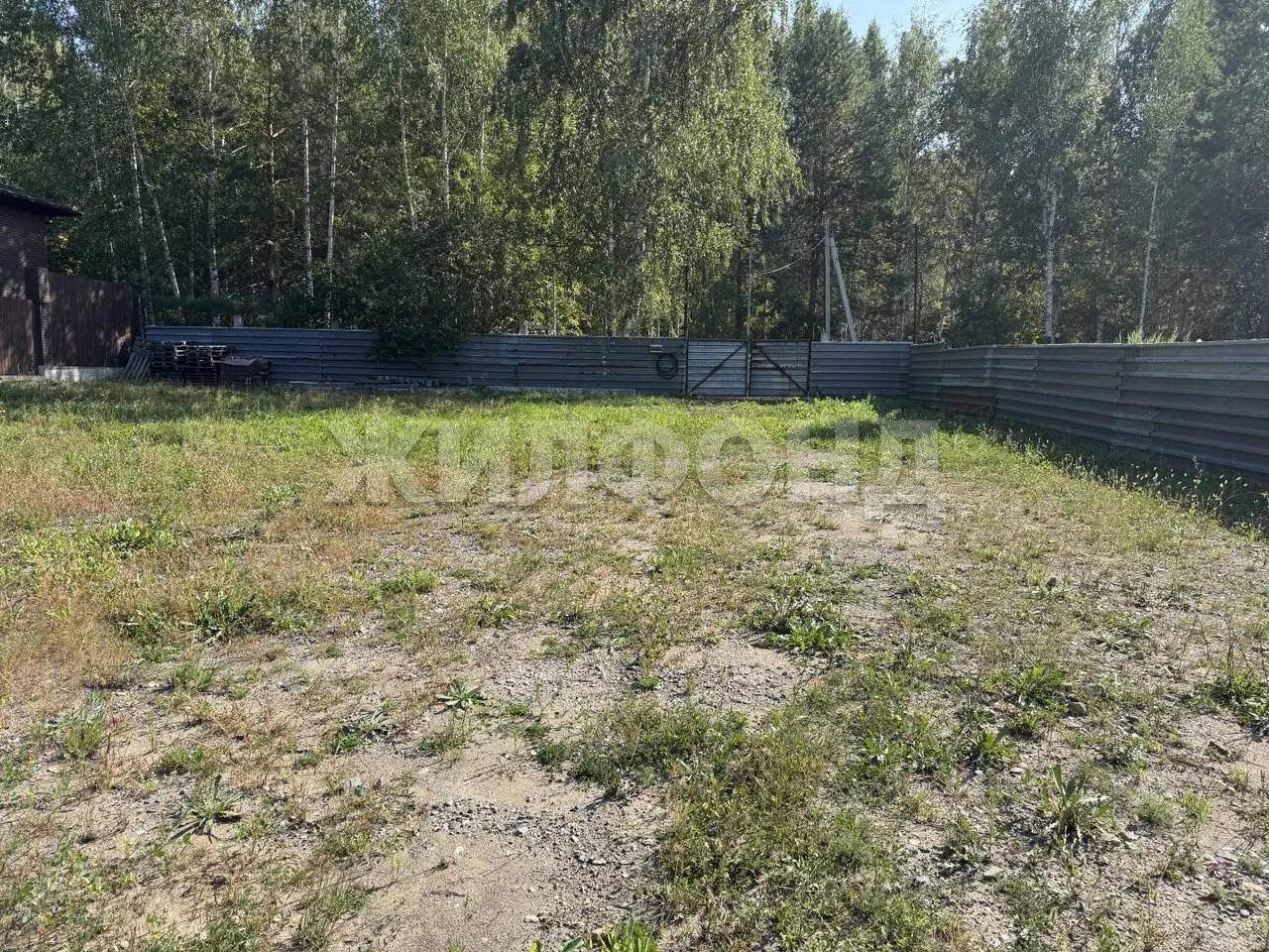 Продам земельный участок 2200 м.кв.